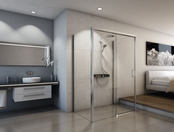 Modernes Badezimmer mit großer Glasdusche, einem eleganten Waschtisch und stilvoller Dekoration. Offenes, minimalistisches Design mit sanfter Beleuchtung. Modernes Badezimmer mit großer Glasdusche, einem eleganten Waschtisch und stilvoller Dekoration. Offenes, minimalistisches Design mit sanfter Beleuchtung.